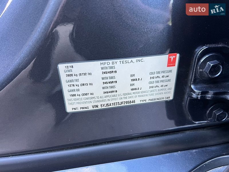 Лифтбек Tesla Model S 2018 в Киеве