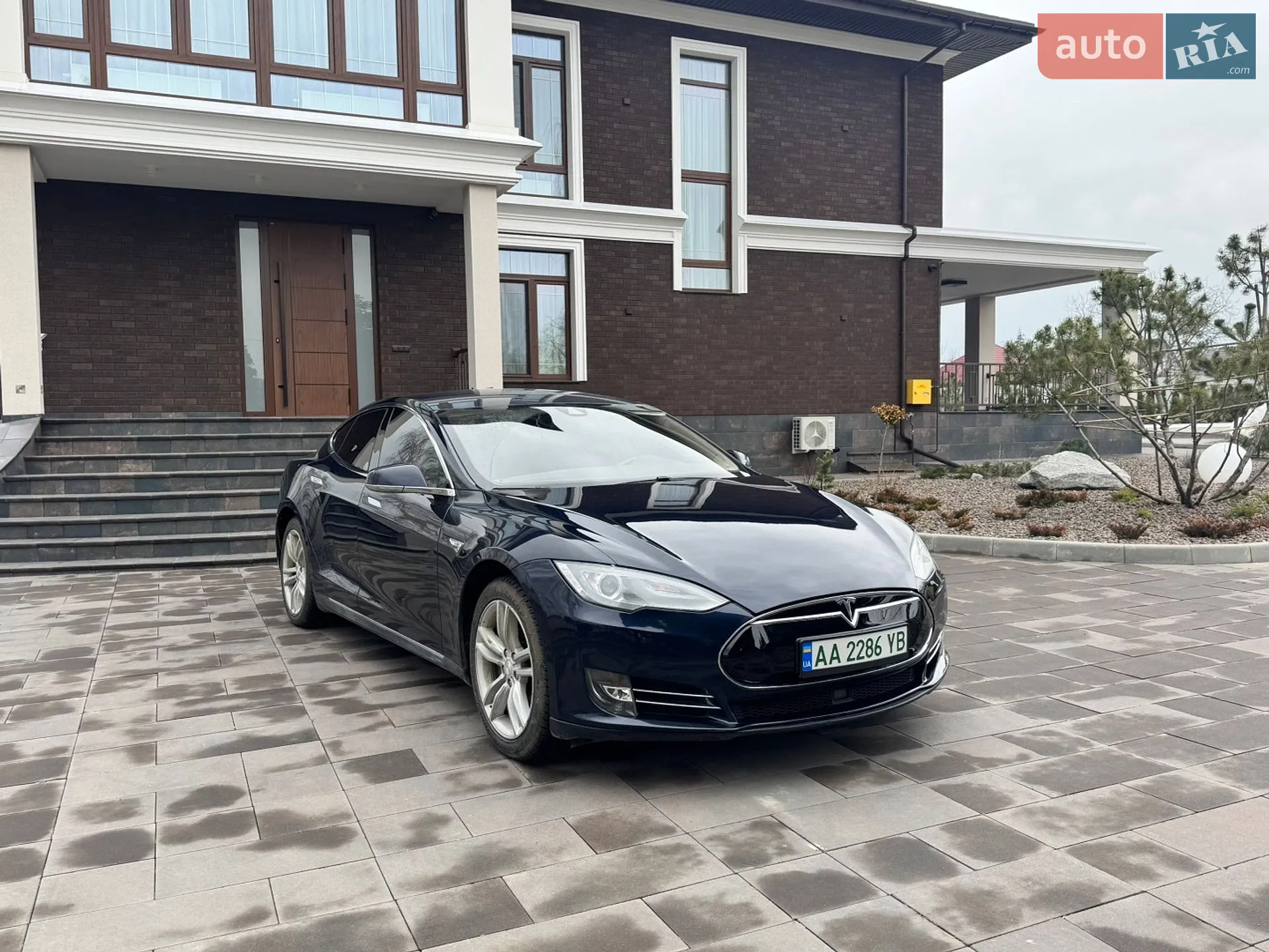 2015 Tesla Model S - мініатюра 2
