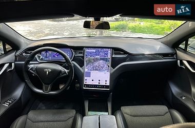 Лифтбек Tesla Model S 2018 в Львове