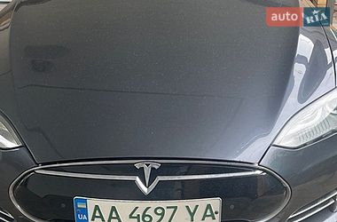 Лифтбек Tesla Model S 2014 в Киеве