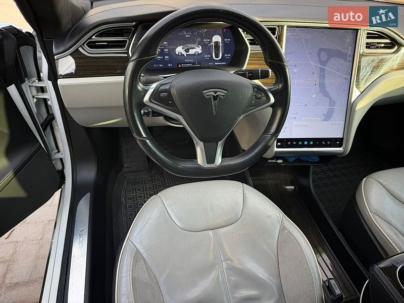 Ліфтбек Tesla Model S 2014 в Вінниці