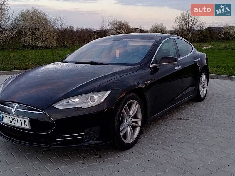 Ліфтбек Tesla Model S 2013 в Богородчанах