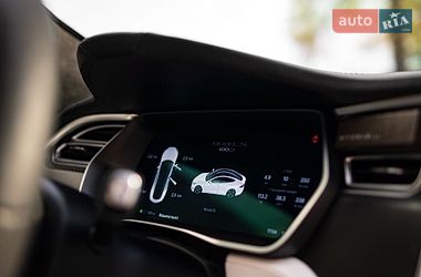 Лифтбек Tesla Model S 2017 в Кропивницком