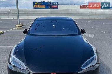 Лифтбек Tesla Model S 2018 в Львове