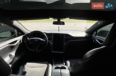 Лифтбек Tesla Model S 2018 в Львове