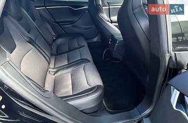 Лифтбек Tesla Model S 2018 в Львове