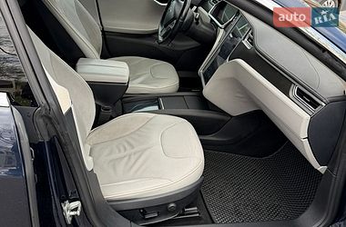 Лифтбек Tesla Model S 2014 в Чернигове
