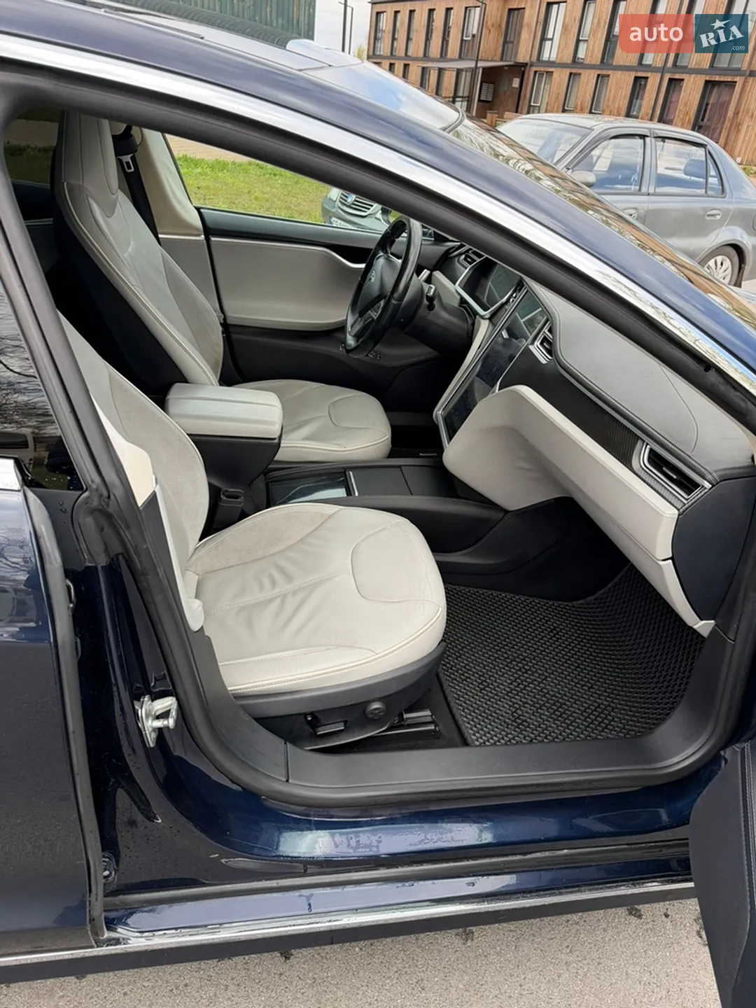 2014 Tesla Model S - мініатюра 10