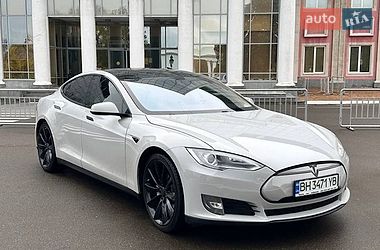 Ліфтбек Tesla Model S 2013 в Одесі