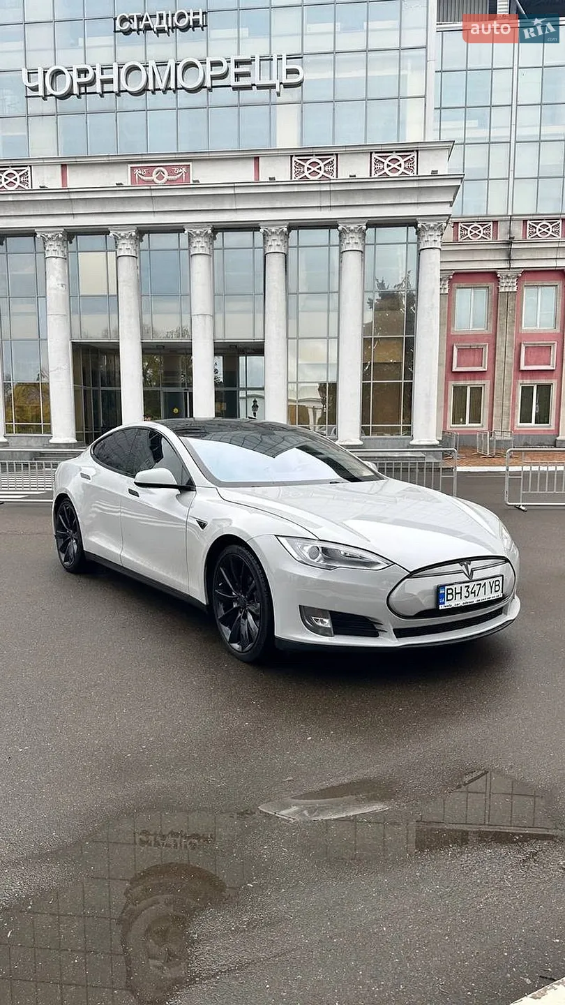 2013 Tesla Model S - фото 1