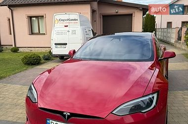 Ліфтбек Tesla Model S 2022 в Стрию