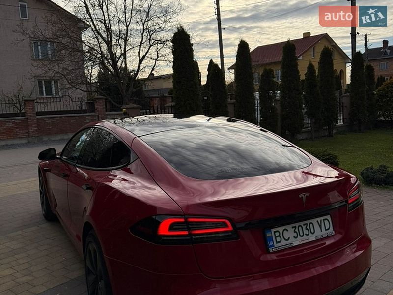 Лифтбек Tesla Model S 2022 в Стрые