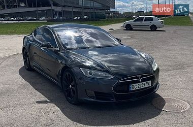 Ліфтбек Tesla Model S 2016 в Львові