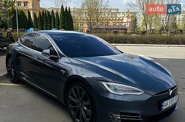 Ліфтбек Tesla Model S 2018 в Києві