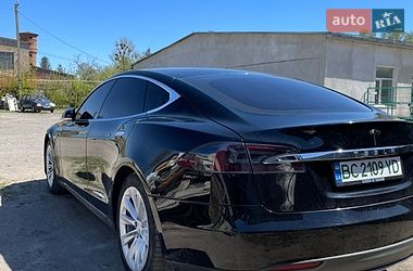 Лифтбек Tesla Model S 2014 в Львове