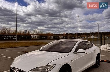 Лифтбек Tesla Model S 2014 в Киеве