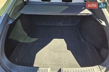 Лифтбек Tesla Model S 2015 в Львове