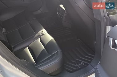 Лифтбек Tesla Model S 2018 в Днепре