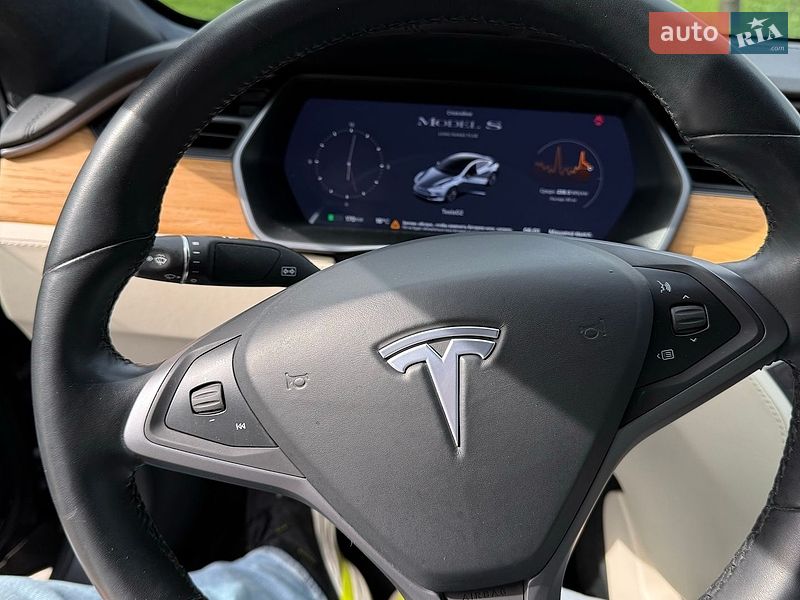 Лифтбек Tesla Model S 2020 в Одессе