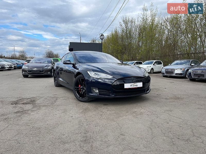 Ліфтбек Tesla Model S 2014 в Луцьку