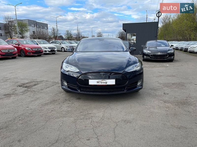 Ліфтбек Tesla Model S 2014 в Луцьку