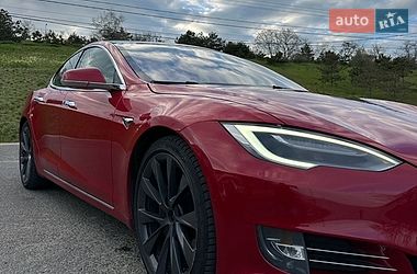 Лифтбек Tesla Model S 2020 в Черноморске