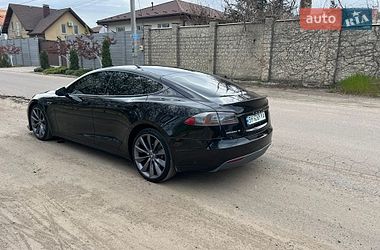 Ліфтбек Tesla Model S 2016 в Одесі
