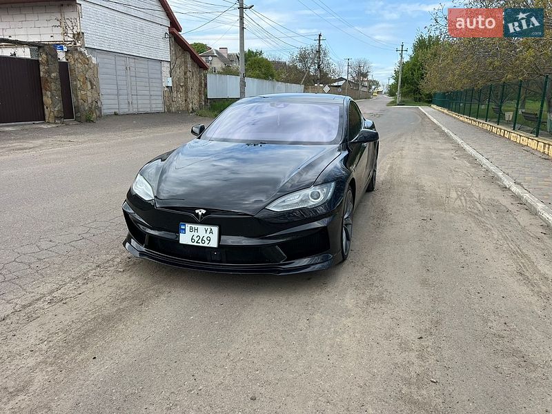 Ліфтбек Tesla Model S 2016 в Одесі