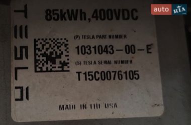 Ліфтбек Tesla Model S 2015 в Києві