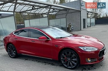 Ліфтбек Tesla Model S 2015 в Житомирі