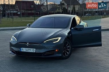 Лифтбек Tesla Model S 2016 в Буче