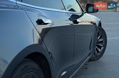 Лифтбек Tesla Model S 2016 в Буче