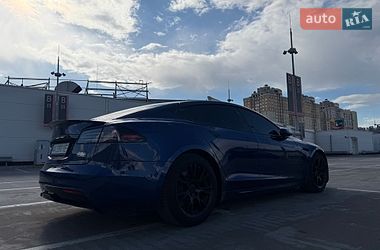 Лифтбек Tesla Model S 2022 в Киеве
