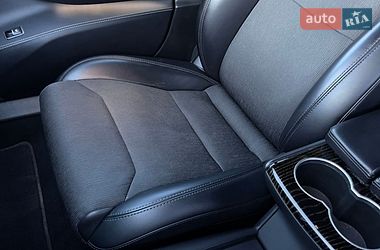 Лифтбек Tesla Model S 2017 в Львове