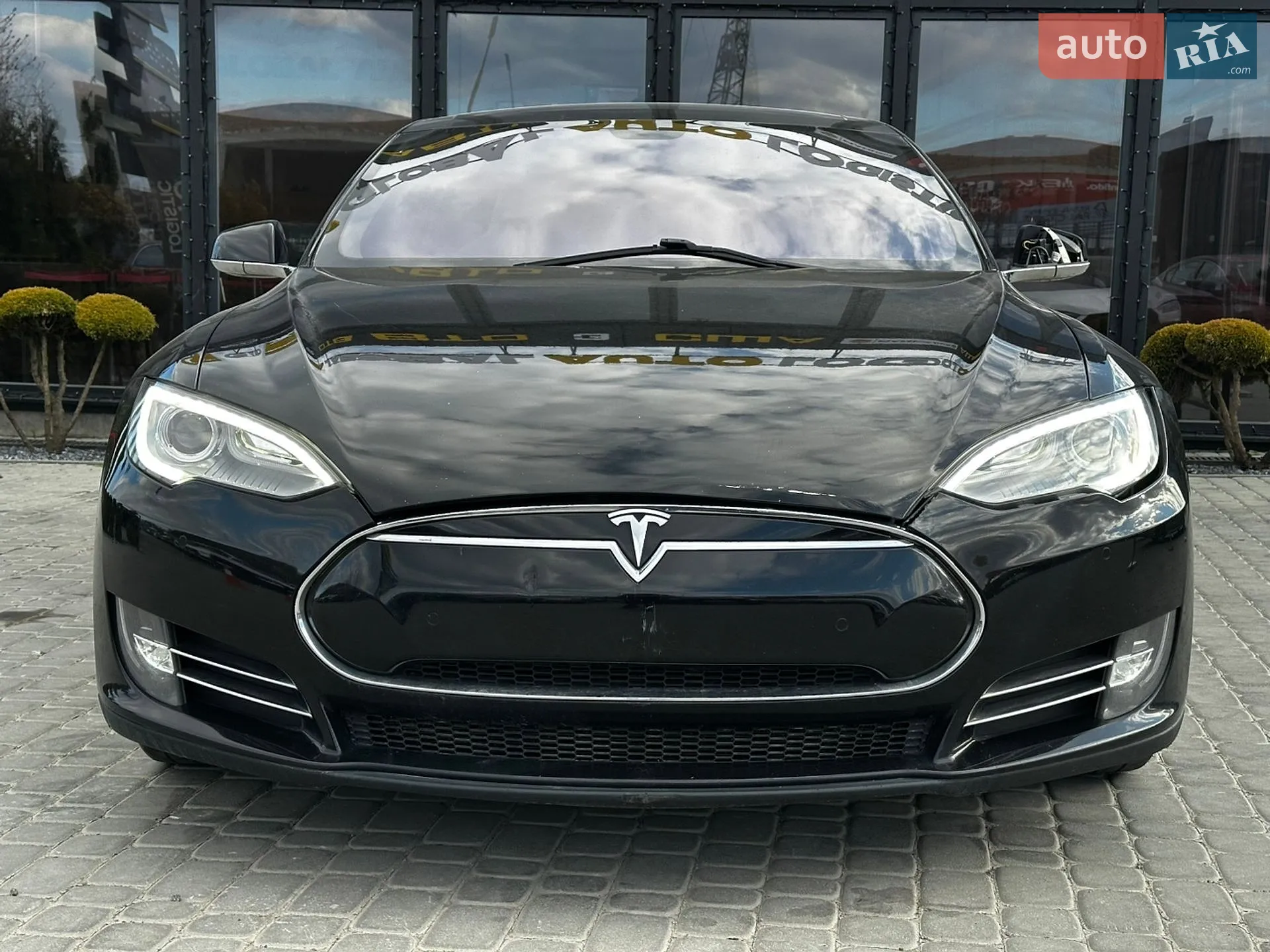 2014 Tesla Model S - мініатюра 3