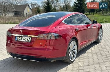 Ліфтбек Tesla Model S 2014 в Волочиську