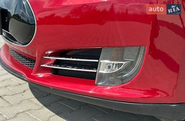 Ліфтбек Tesla Model S 2014 в Волочиську