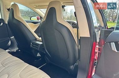 Ліфтбек Tesla Model S 2014 в Волочиську