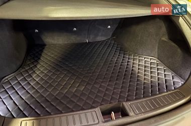 Лифтбек Tesla Model S 2018 в Днепре