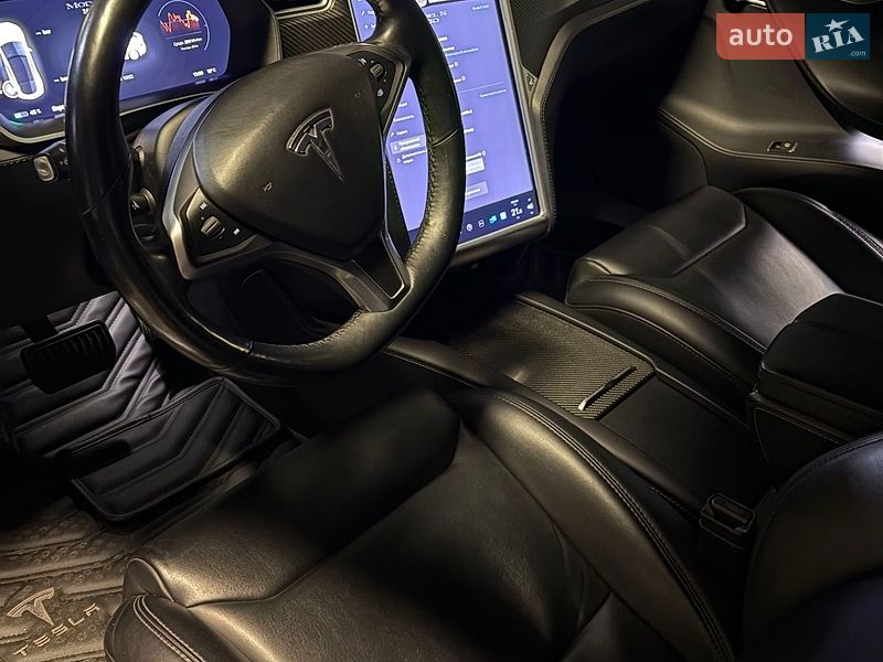 Лифтбек Tesla Model S 2018 в Днепре