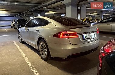 Лифтбек Tesla Model S 2018 в Днепре