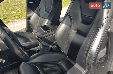 Ліфтбек Tesla Model S 2015 в Городку