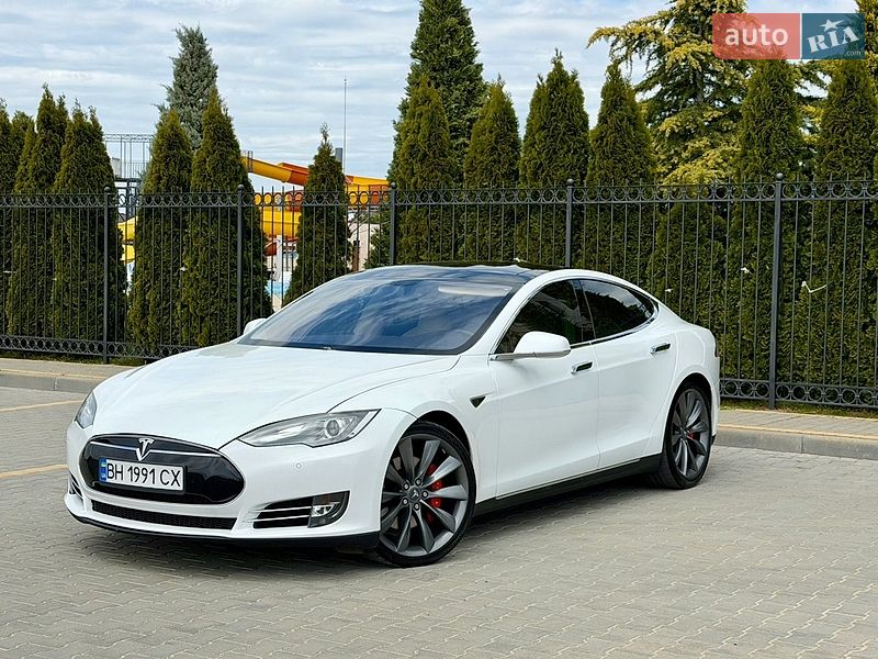 Лифтбек Tesla Model S 2014 в Одессе