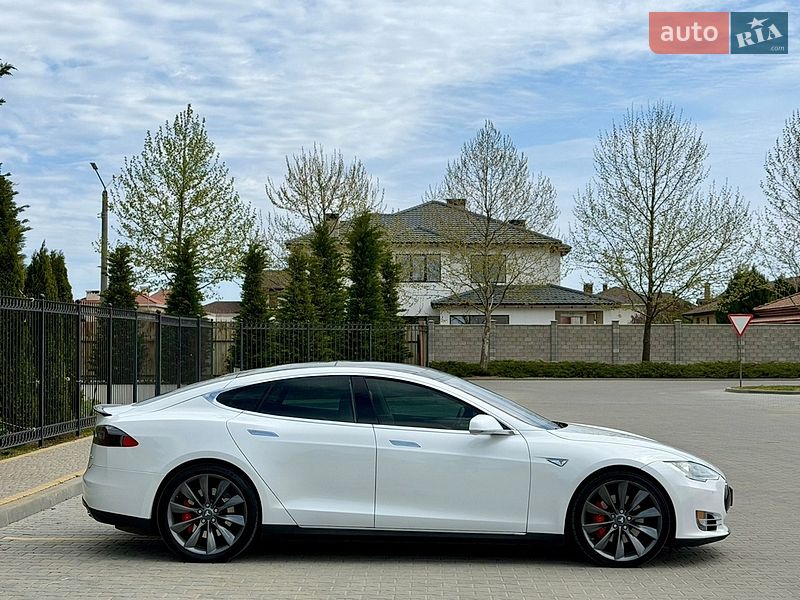 Лифтбек Tesla Model S 2014 в Одессе