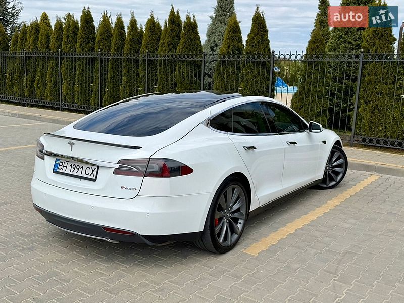 Лифтбек Tesla Model S 2014 в Одессе