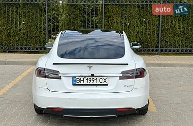 Лифтбек Tesla Model S 2014 в Одессе