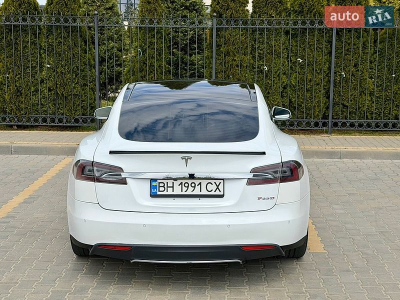 Лифтбек Tesla Model S 2014 в Одессе