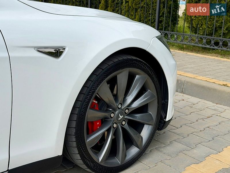 Лифтбек Tesla Model S 2014 в Одессе