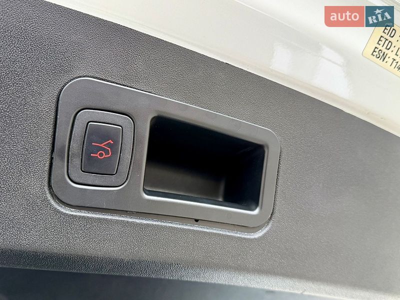 Лифтбек Tesla Model S 2014 в Одессе