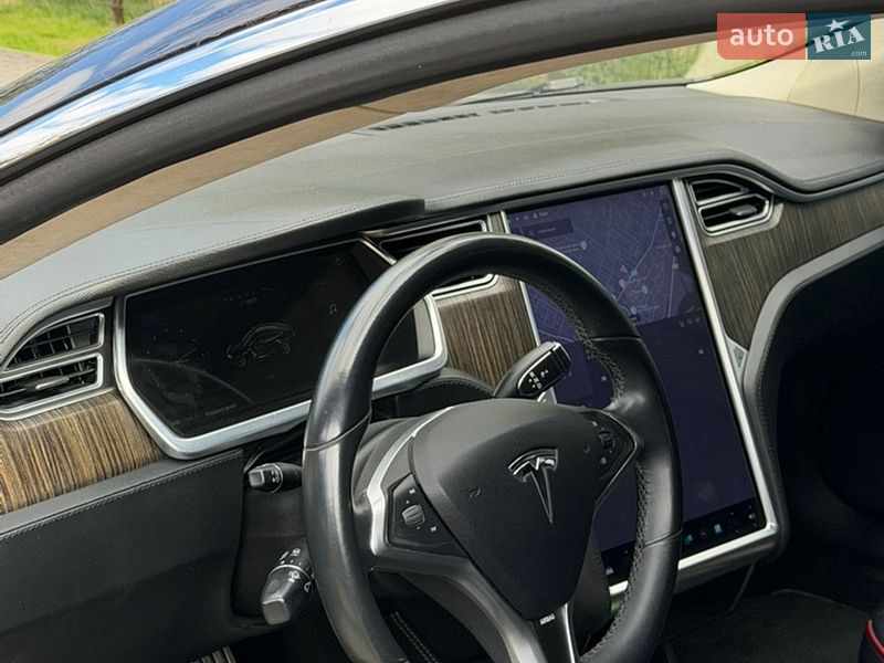 Лифтбек Tesla Model S 2014 в Стрые